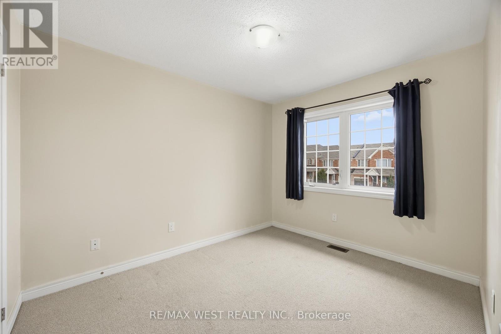 90 Sky Harbour Drive, Brampton, Ontario  L6Y 0V3 - Photo 25 - W12493810