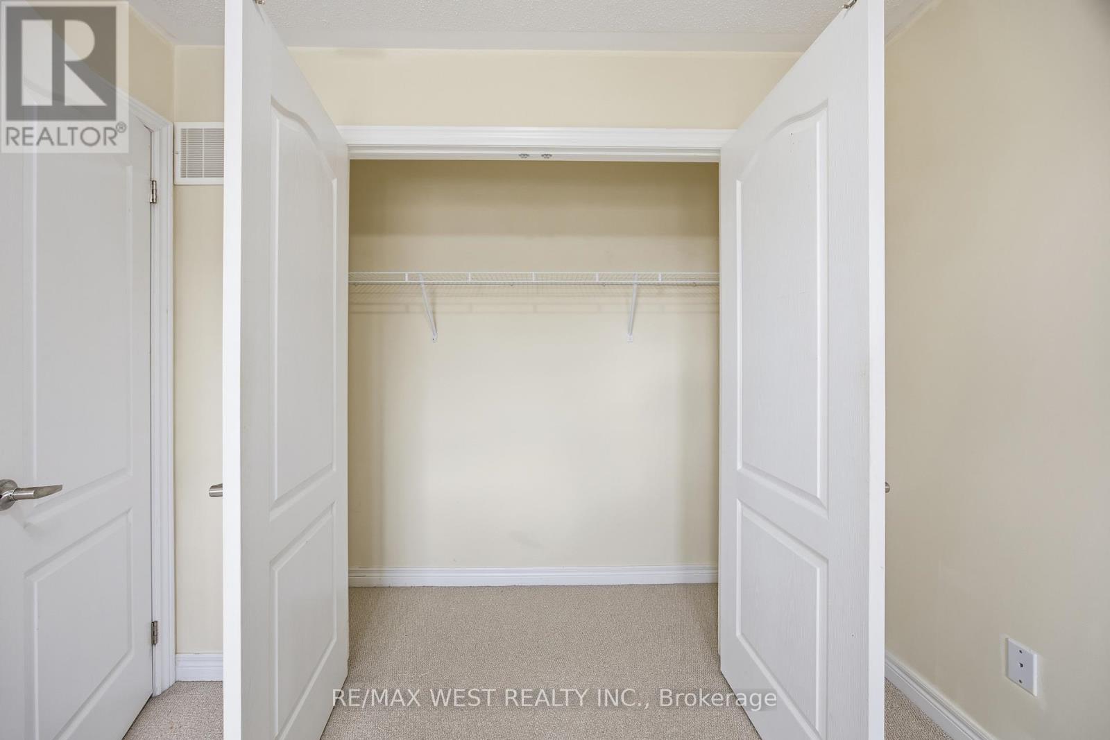 90 Sky Harbour Drive, Brampton, Ontario  L6Y 0V3 - Photo 27 - W12493810