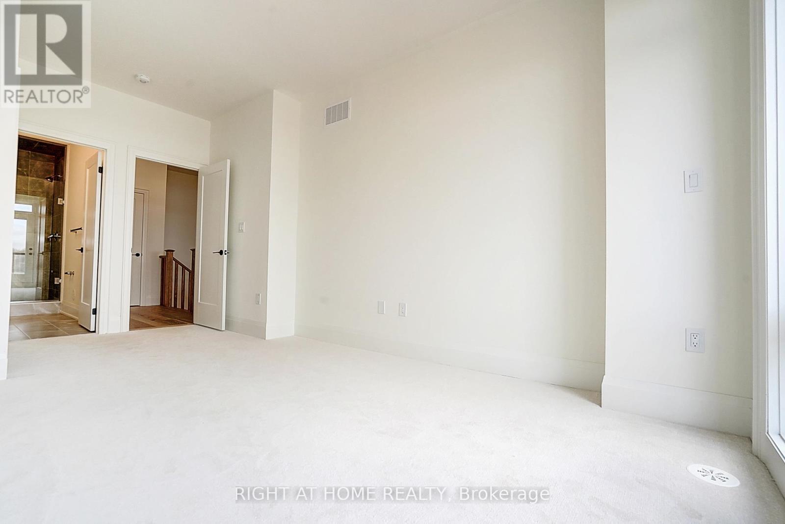 3295 Taha Gardens, Oakville, Ontario  L6M 5R9 - Photo 13 - W12493812