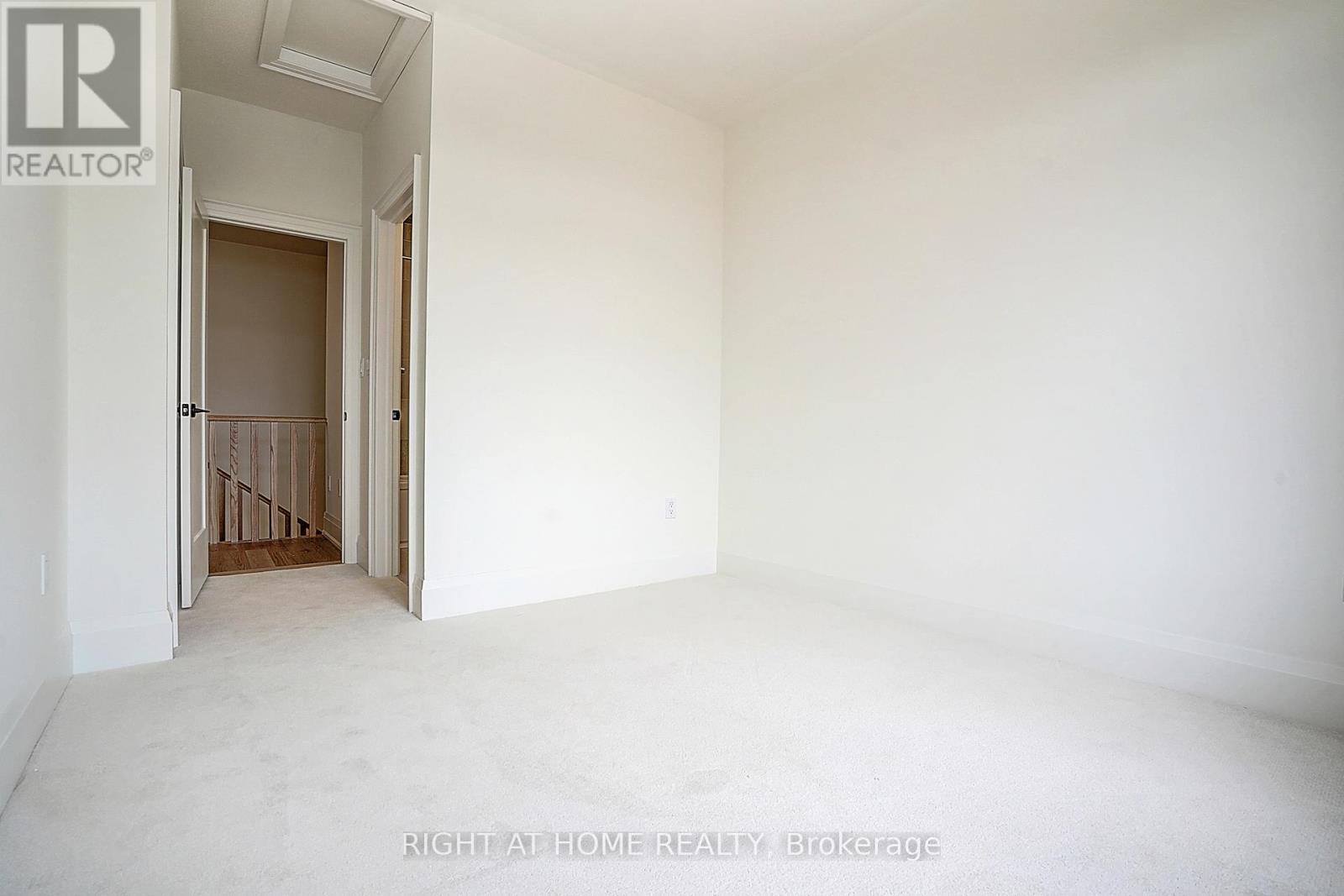 3295 Taha Gardens, Oakville, Ontario  L6M 5R9 - Photo 16 - W12493812