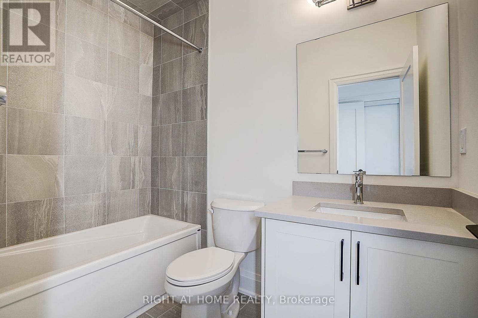 3295 Taha Gardens, Oakville, Ontario  L6M 5R9 - Photo 17 - W12493812