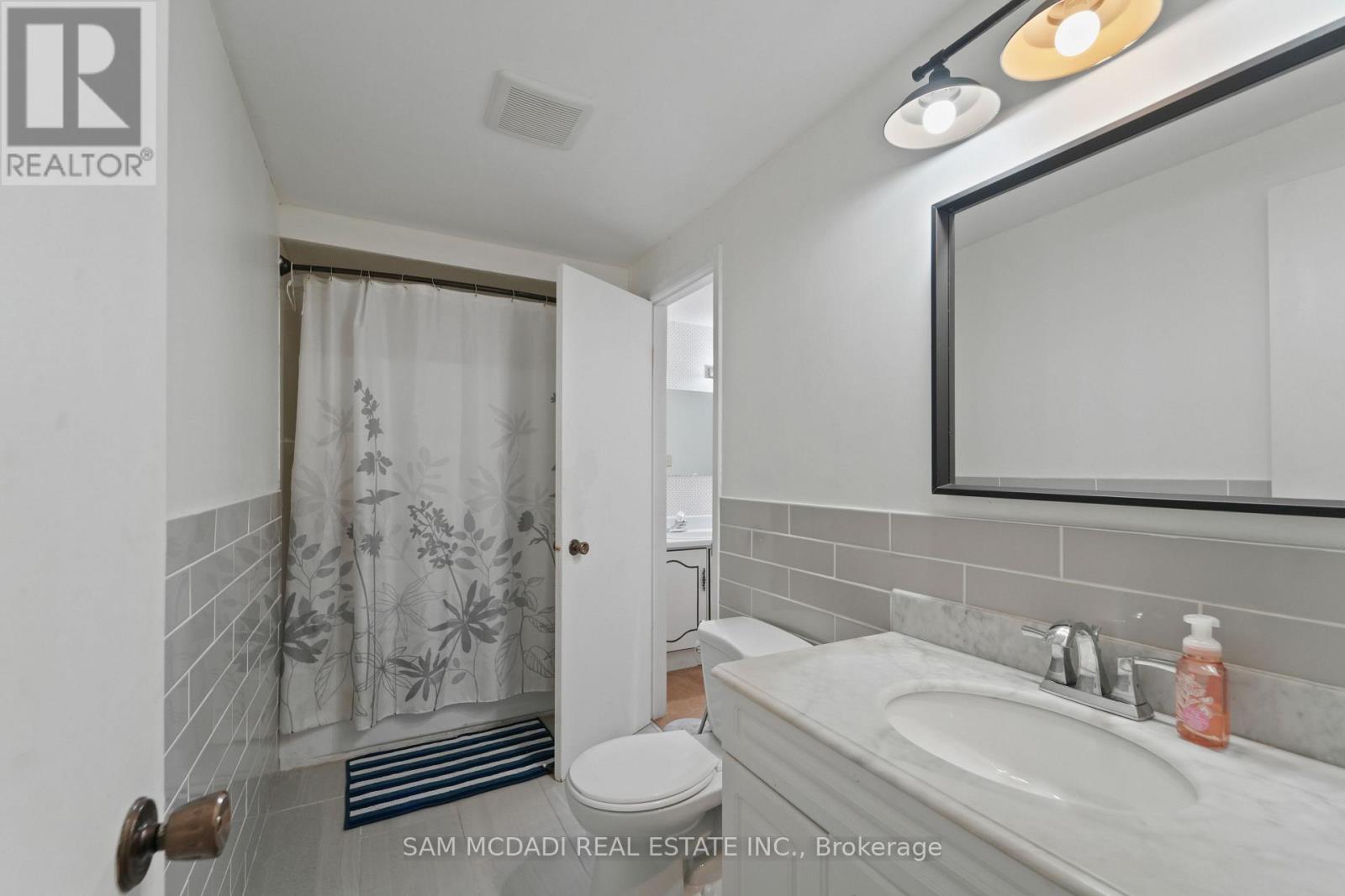 7262 Corrine Crescent, Mississauga, Ontario  L5N 5C1 - Photo 24 - W12493832