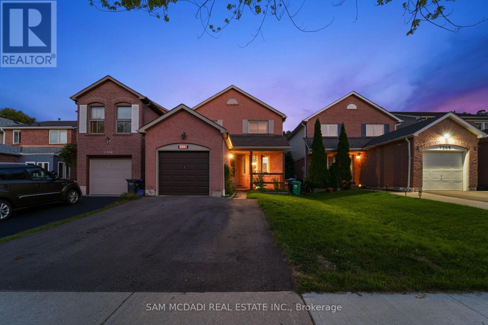 7262 Corrine Crescent, Mississauga, Ontario  L5N 5C1 - Photo 3 - W12493832