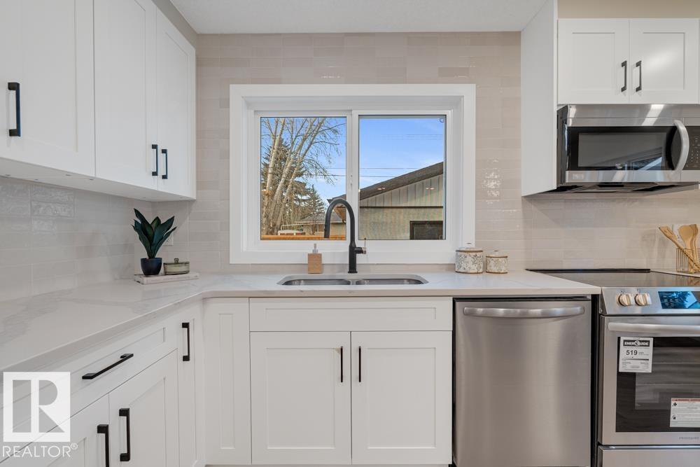 15022 86 Av Nw, Edmonton, Alberta  T5R 4C1 - Photo 9 - E4464110