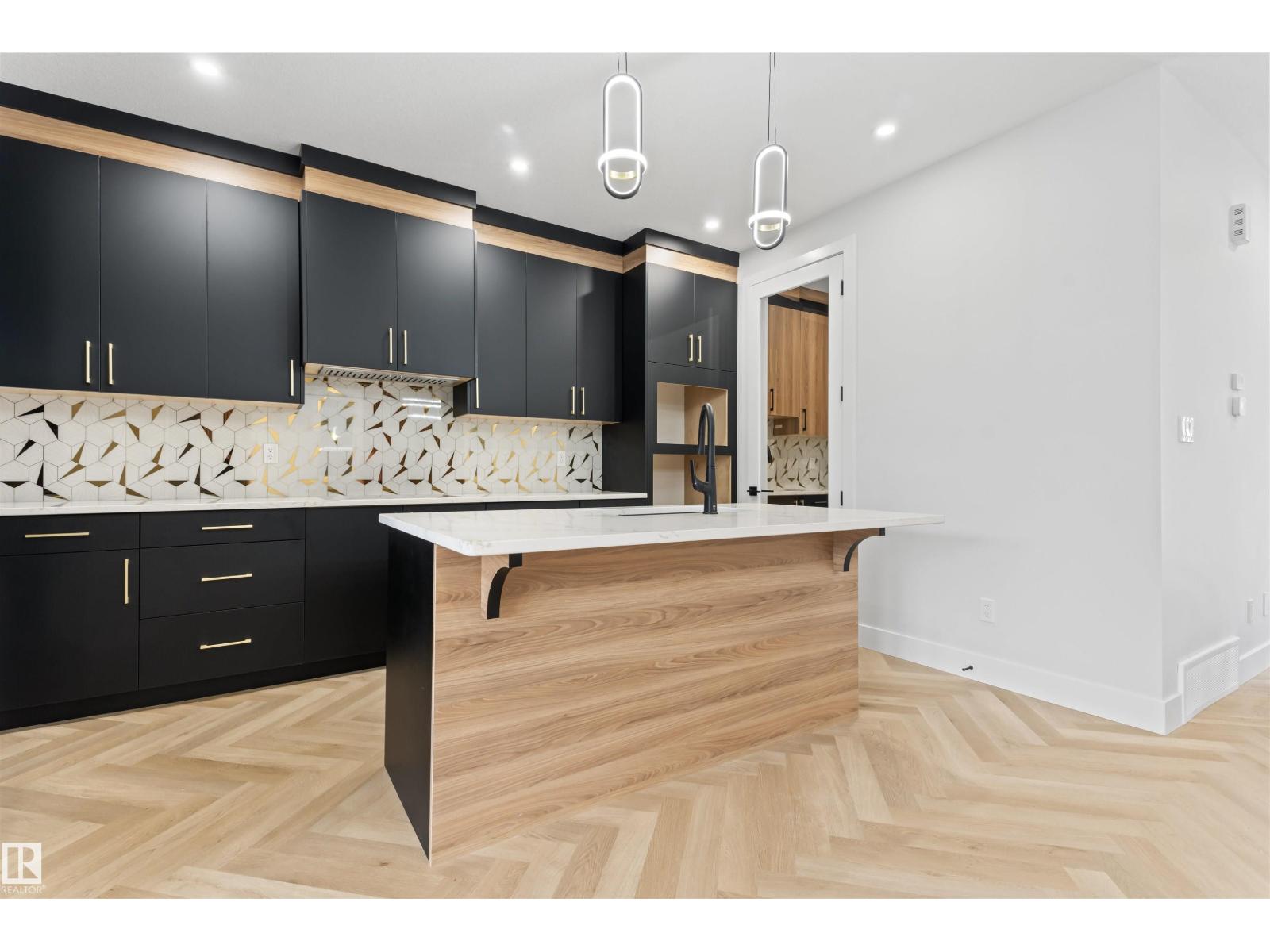 340 Roberts Wd, Leduc, Alberta  T9E 1P8 - Photo 11 - E4464114