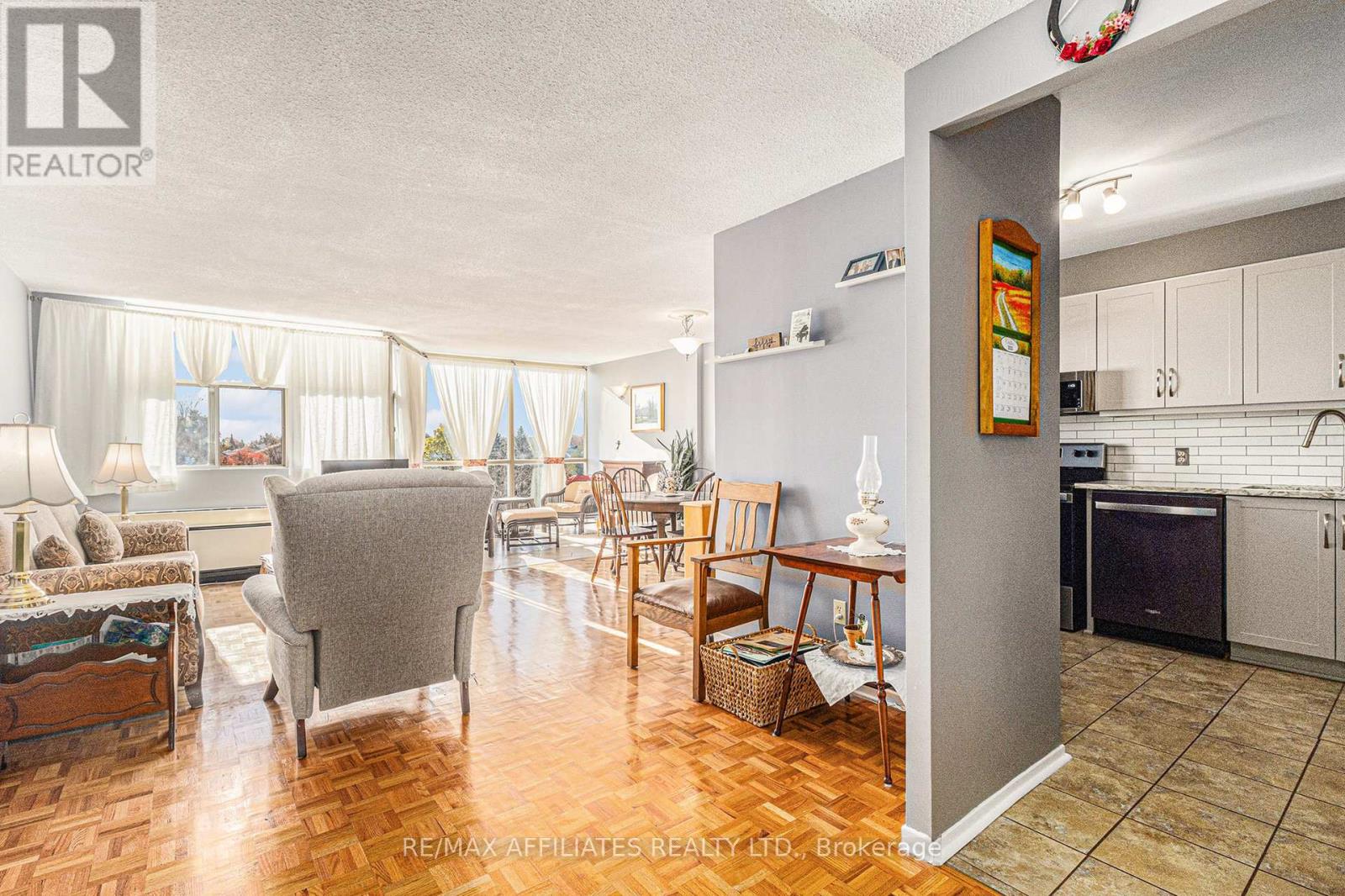 407 - 2760 Carousel Crescent, Ottawa, Ontario  K1T 2N4 - Photo 10 - X12493852