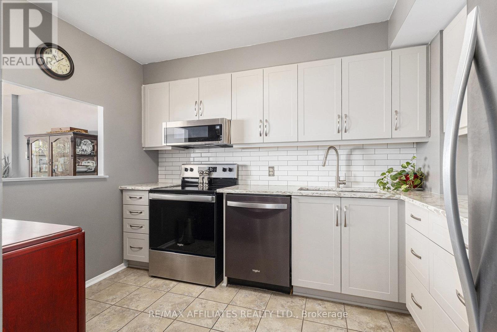 407 - 2760 Carousel Crescent, Ottawa, Ontario  K1T 2N4 - Photo 19 - X12493852