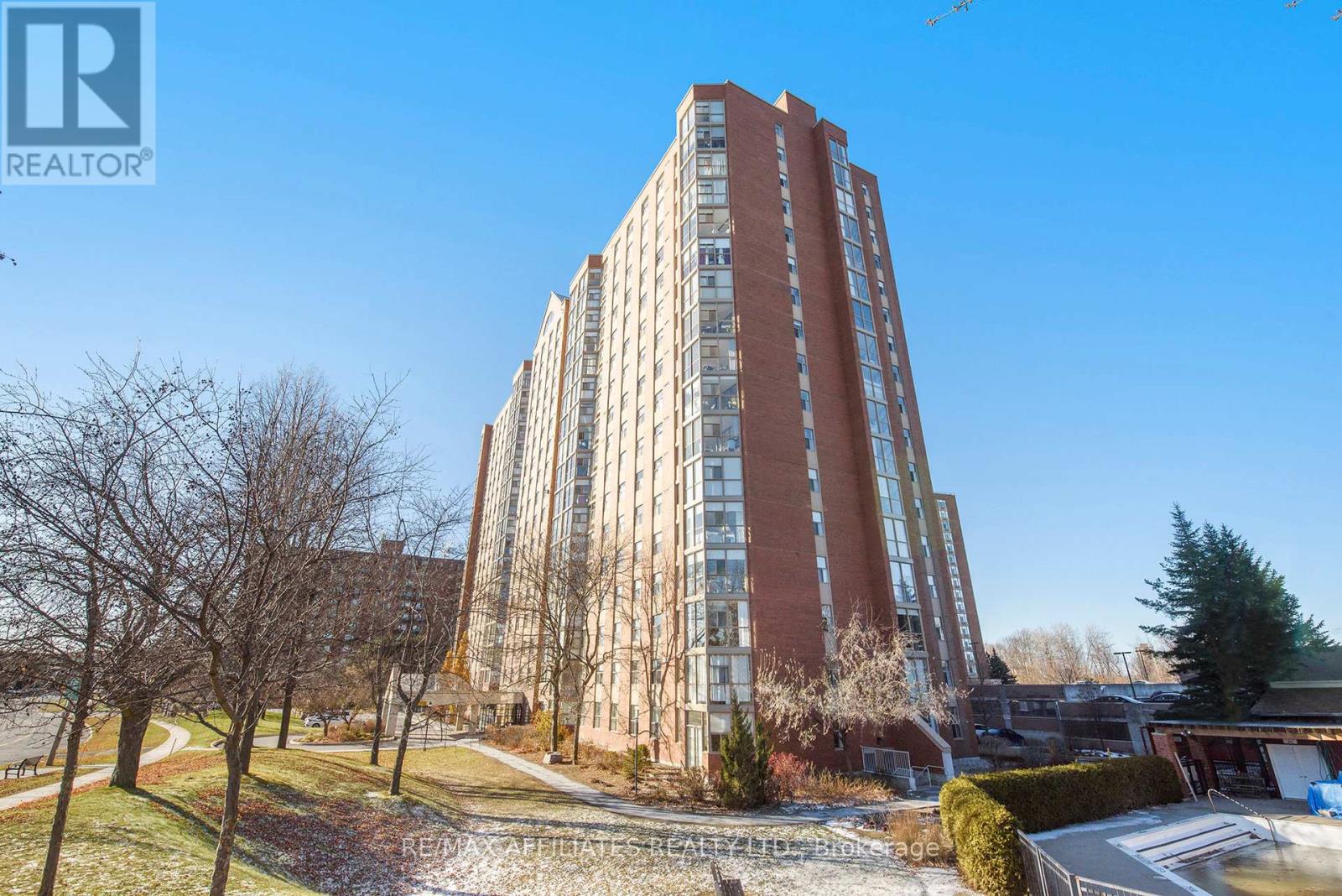 407 - 2760 Carousel Crescent, Ottawa, Ontario  K1T 2N4 - Photo 3 - X12493852