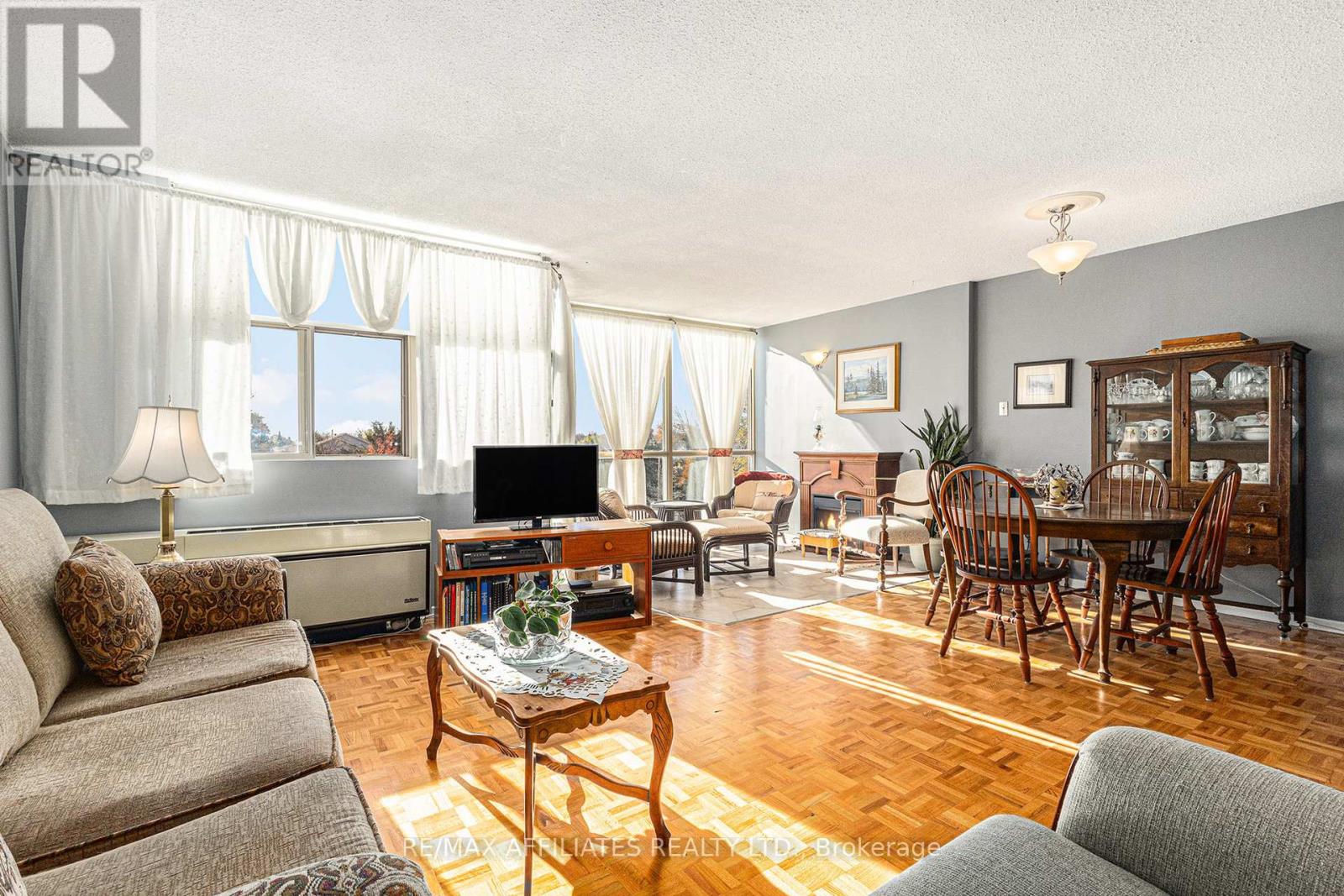 407 - 2760 Carousel Crescent, Ottawa, Ontario  K1T 2N4 - Photo 8 - X12493852