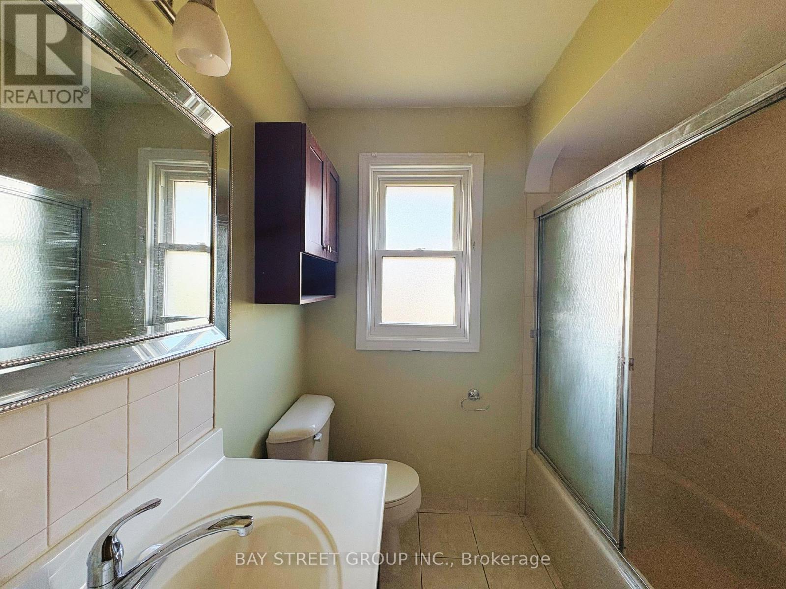 58 Broderick Avenue, Thorold, Ontario  L2V 2J1 - Photo 9 - X12493908