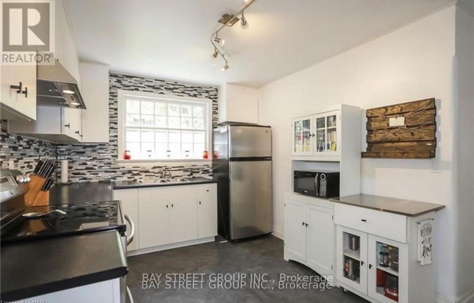 6565 Stamford Green Drive, Niagara Falls, Ontario  L2J 1T9 - Photo 12 - X12493806