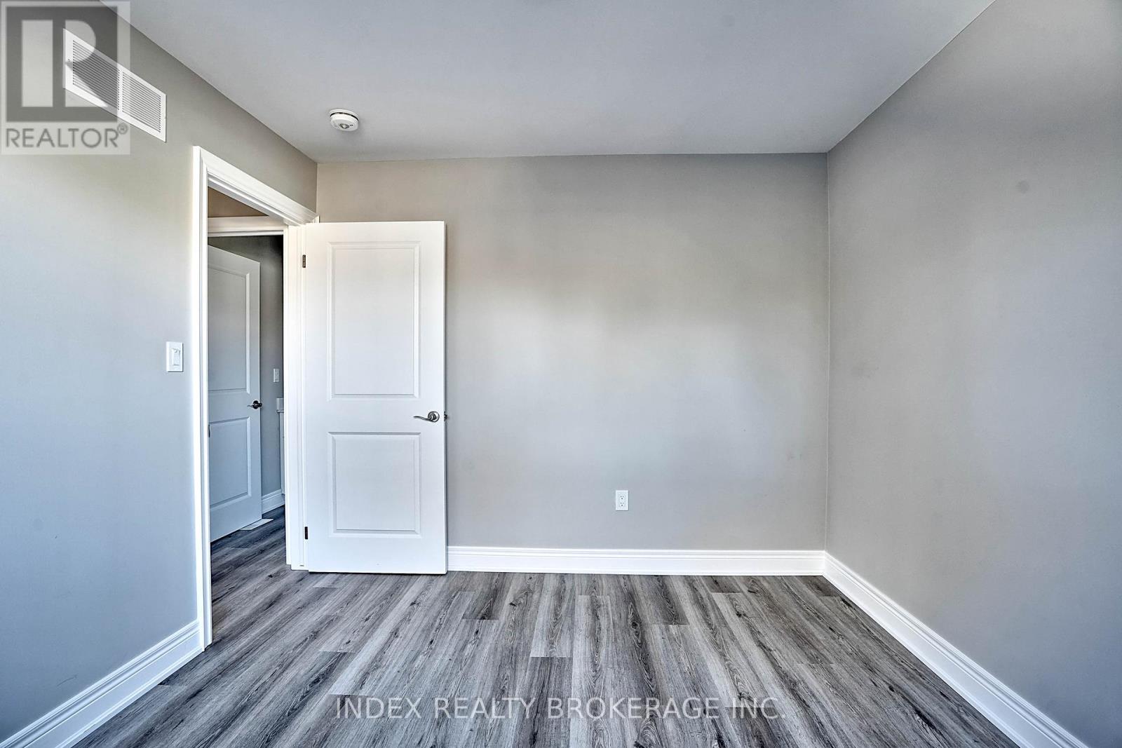 3109 Riselay Avenue, Fort Erie, Ontario  L0S 1N0 - Photo 18 - X12493830