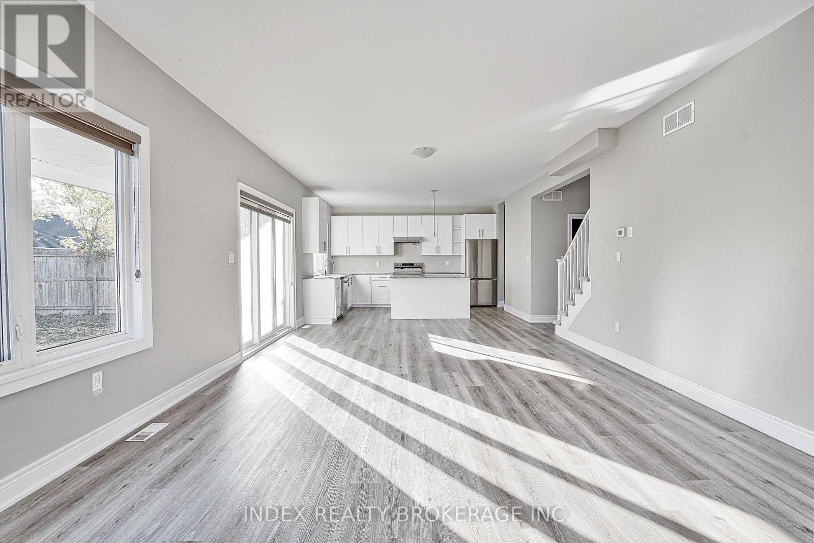 3109 Riselay Avenue, Fort Erie, Ontario  L0S 1N0 - Photo 6 - X12493830