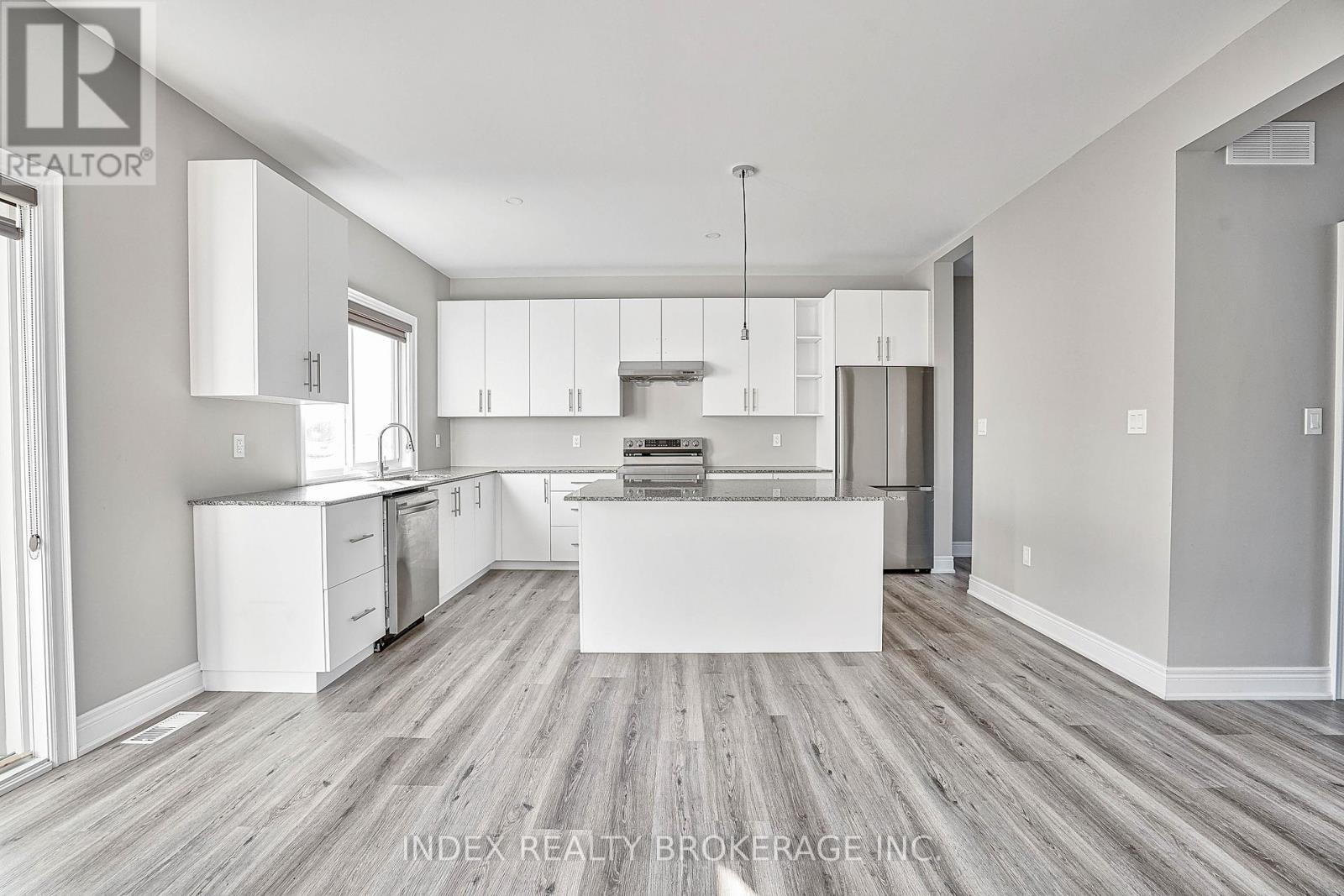 3109 Riselay Avenue, Fort Erie, Ontario  L0S 1N0 - Photo 8 - X12493830