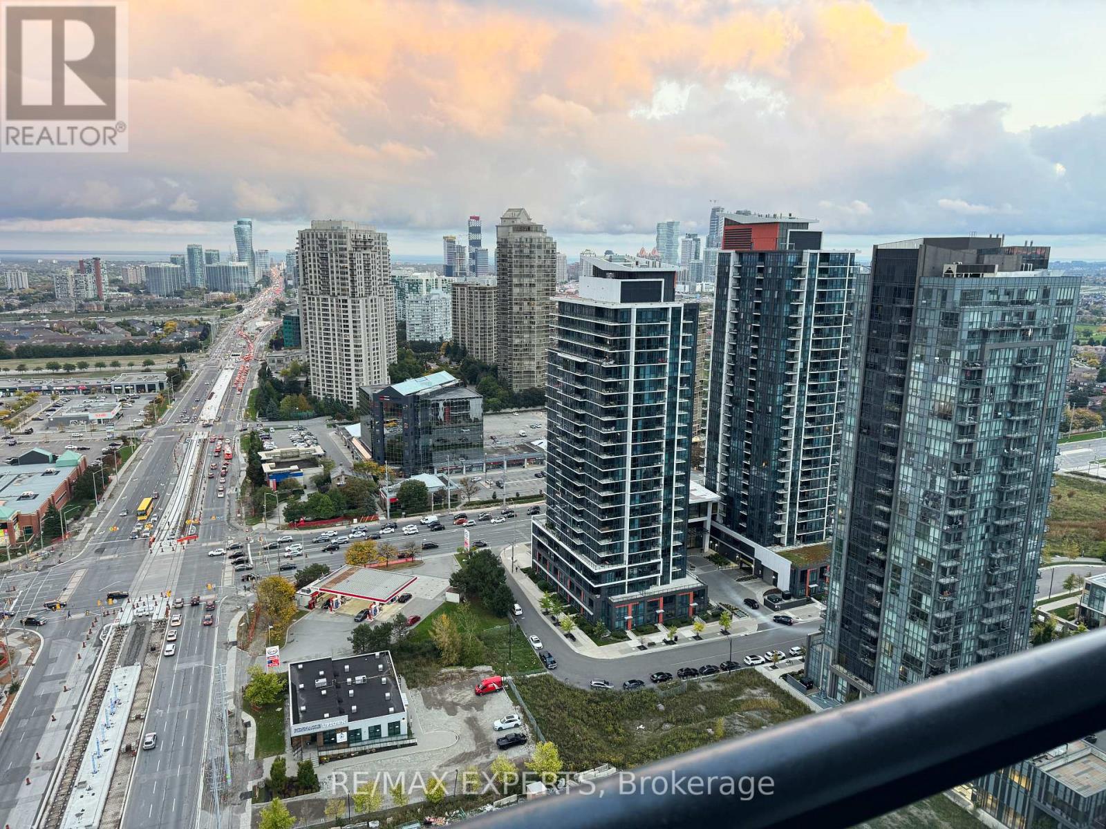 2701 - 15 Watergarden Drive, Mississauga, Ontario L5R 0H4 - Photo 24 - W12465017