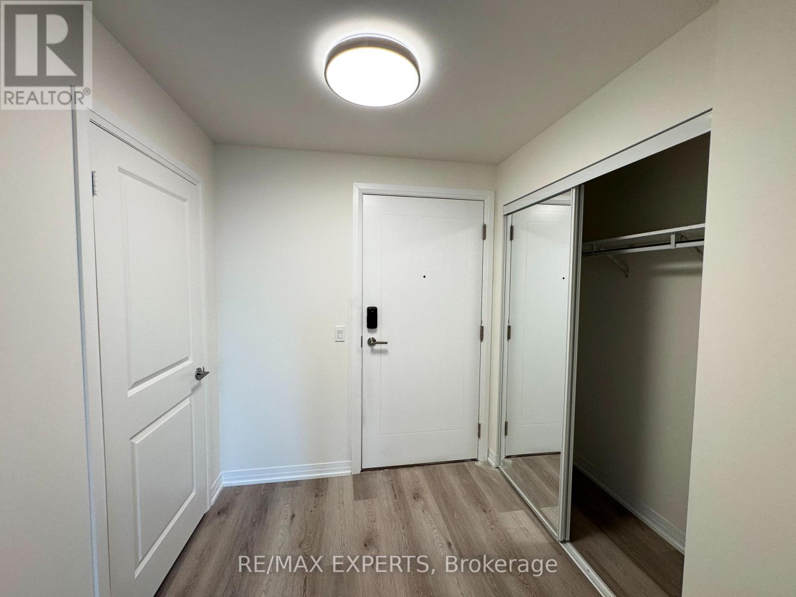 2701 - 15 Watergarden Drive, Mississauga, Ontario L5R 0H4 - Photo 3 - W12465017