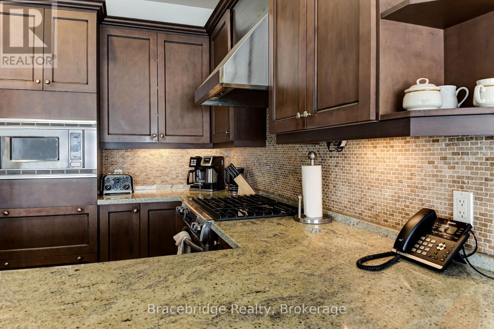 1869 Muskoka Rd 118 W Highway, Muskoka Lakes, Ontario  P1L 1W9 - Photo 22 - X12493890