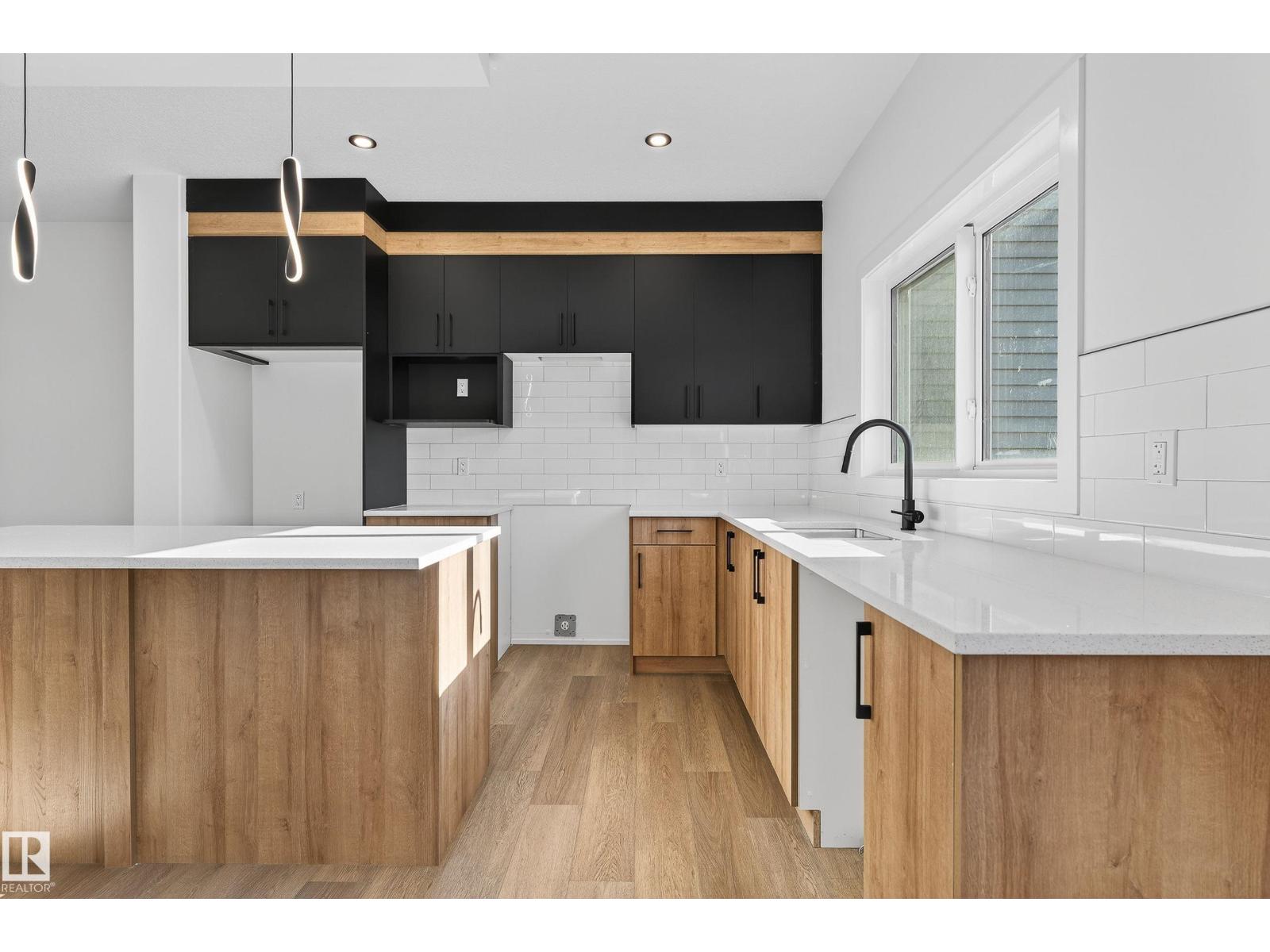 118 Pierwyck Lo, Spruce Grove, Alberta  T7X 4G2 - Photo 13 - E4464117