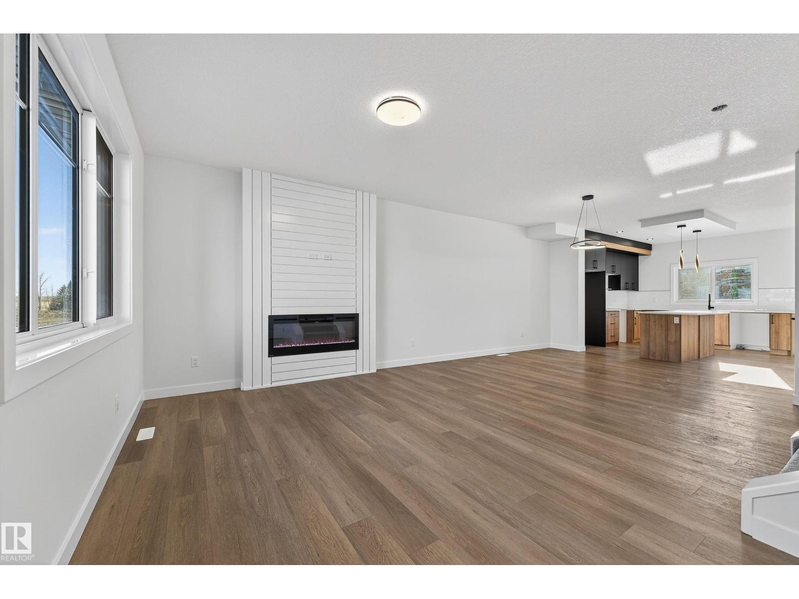 120 Pierwyck Lo, Spruce Grove, Alberta  T7X 4G2 - Photo 4 - E4464118