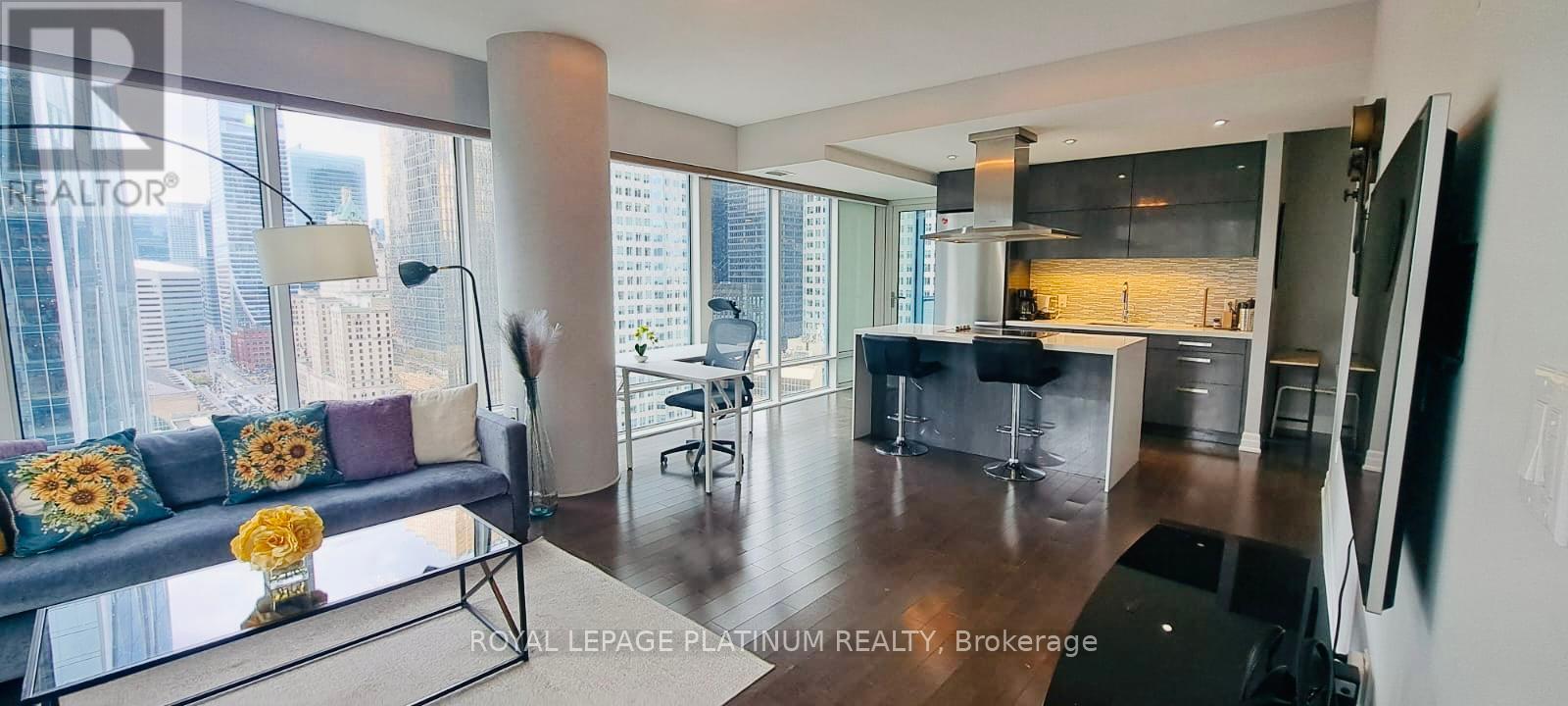 2402 - 8 The Esplanade, Toronto, Ontario  M5E 0A6 - Photo 3 - C12488920