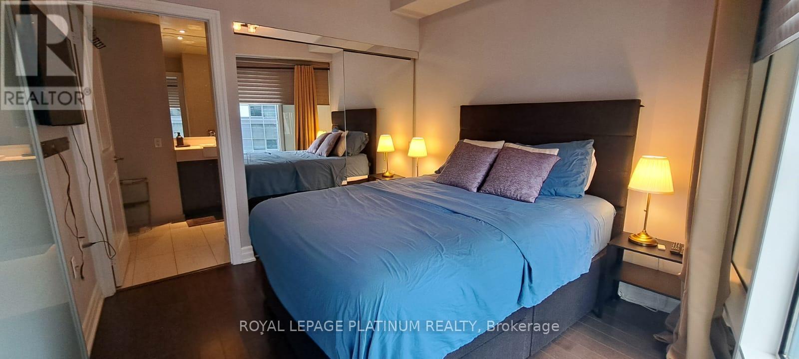 2402 - 8 The Esplanade, Toronto, Ontario  M5E 0A6 - Photo 5 - C12488920