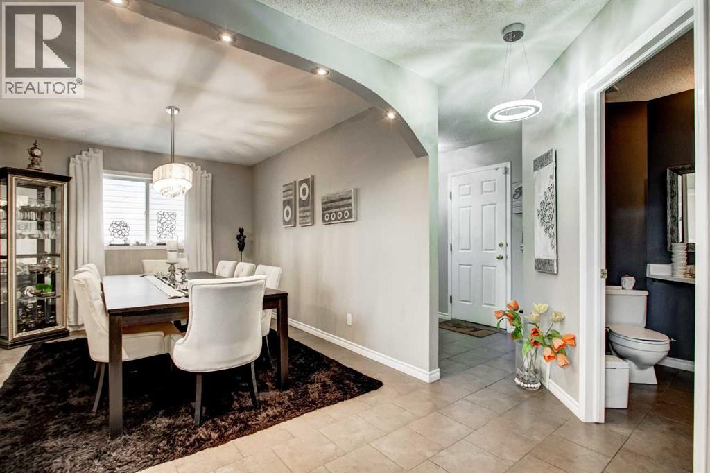 1121 Sierra Morena Court Sw, Calgary, Alberta  T3H 3N1 - Photo 15 - A2262194