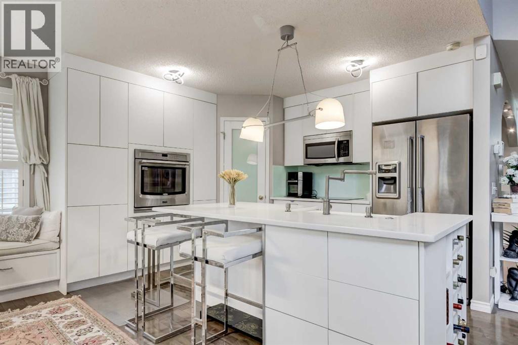 1121 Sierra Morena Court Sw, Calgary, Alberta  T3H 3N1 - Photo 9 - A2262194