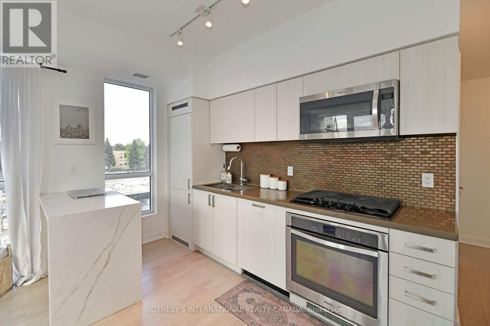 326 - 501 St Clair Avenue W, Toronto, Ontario  M5P 0A2 - Photo 6 - C12493868