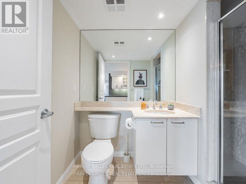 1309 - 140 Simcoe Street, Toronto, Ontario  M5H 4E9 - Photo 9 - C12493944