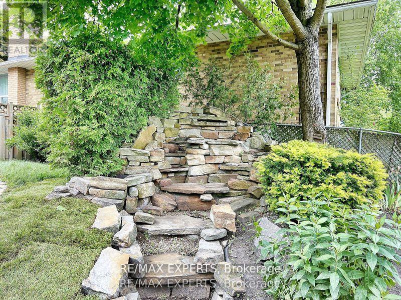 7 Montvale Drive, Toronto, Ontario  M1M 3E5 - Photo 33 - E12493862