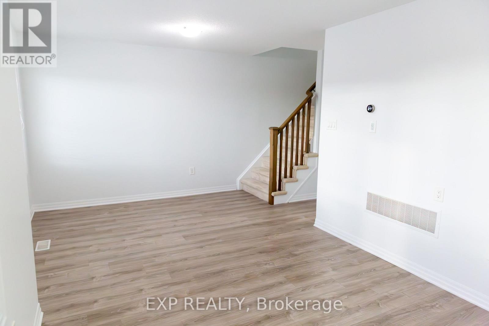 17 - 230 Avonsyde Boulevard, Hamilton, Ontario  L8B 1T9 - Photo 16 - X12477246