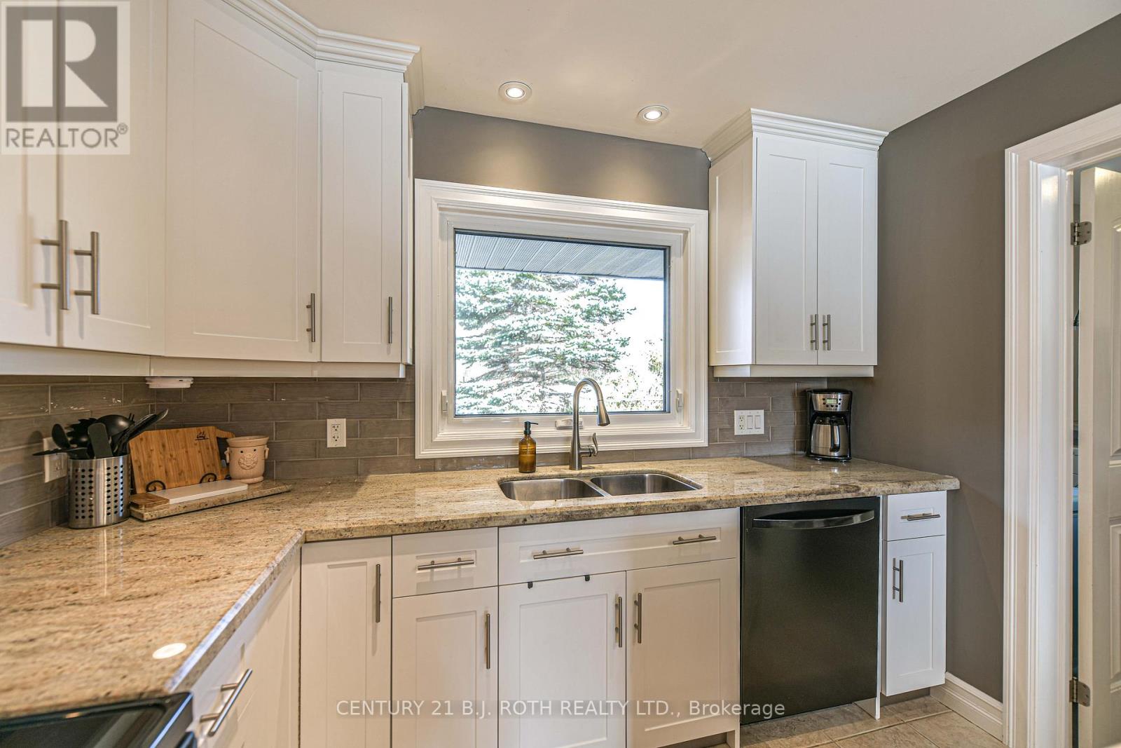 8222 169 County Road, Ramara, Ontario  L0K 2B0 - Photo 26 - S12493882