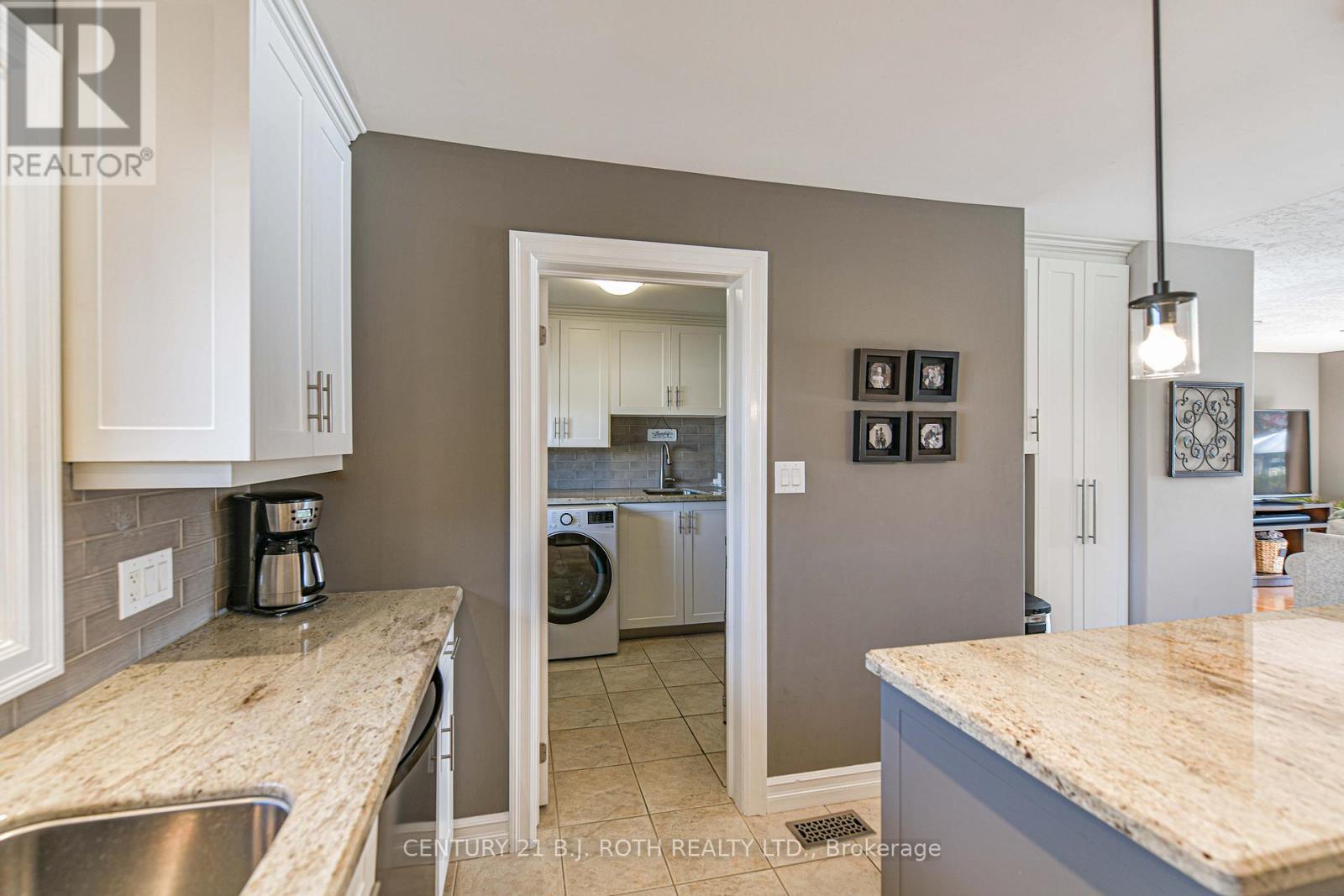 8222 169 County Road, Ramara, Ontario  L0K 2B0 - Photo 27 - S12493882