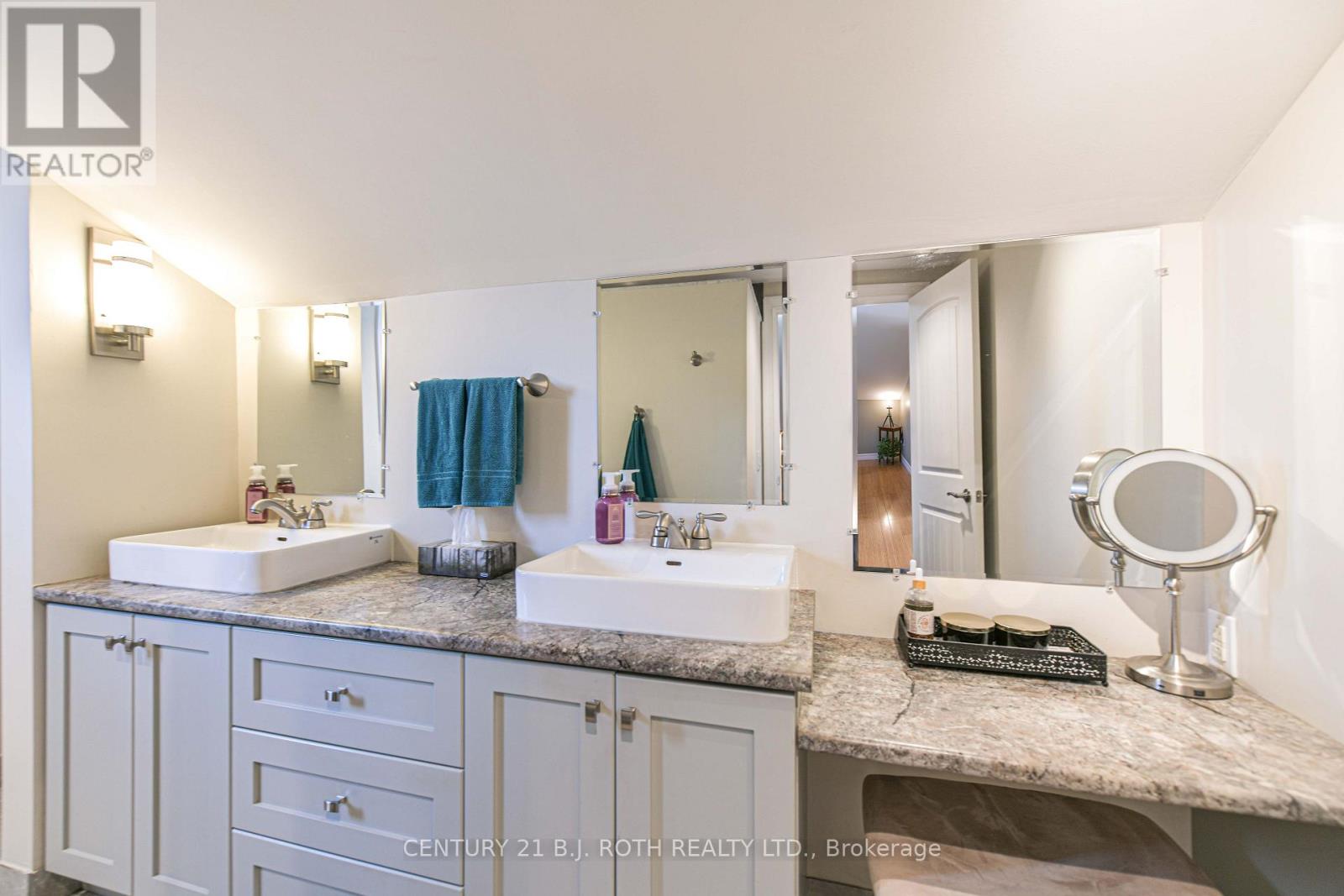 8222 169 County Road, Ramara, Ontario  L0K 2B0 - Photo 40 - S12493882