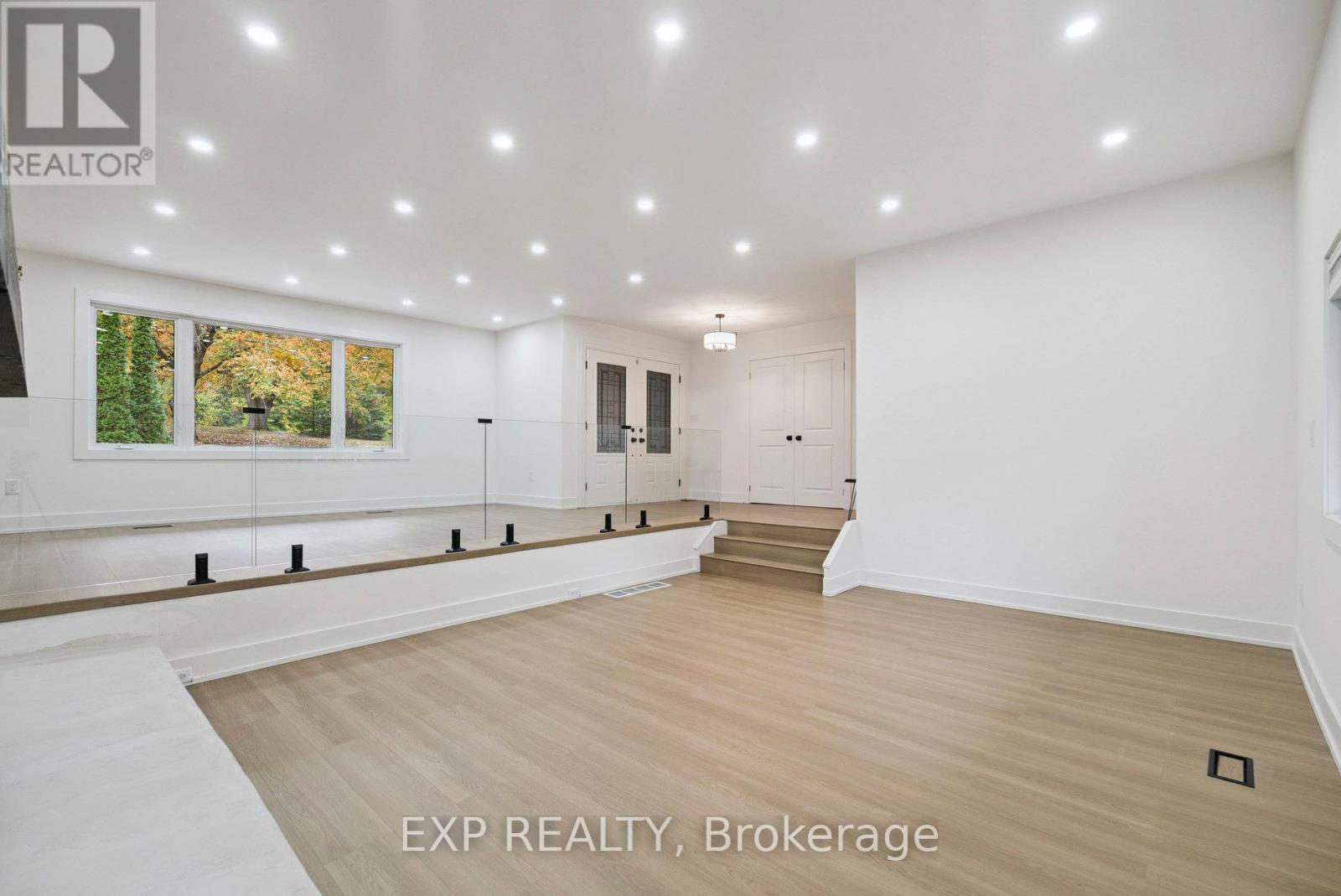 1083 Line 15 N, Oro-Medonte, Ontario  L3V 8J1 - Photo 8 - S12493902