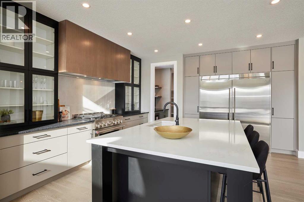 237 Rowmont Drive Nw, Calgary, Alberta  T3L 0L4 - Photo 10 - A2234596