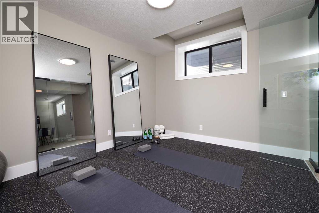 237 Rowmont Drive Nw, Calgary, Alberta  T3L 0L4 - Photo 31 - A2234596