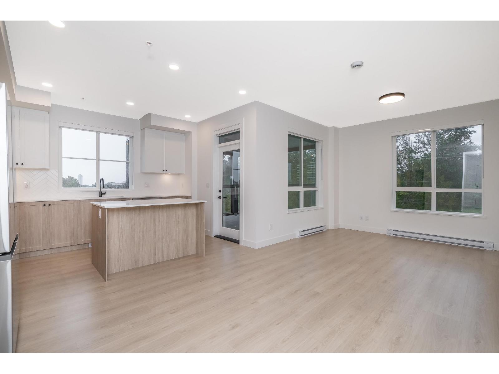 305 19979 76 Avenue, Langley, British Columbia V2Y 1S3 - Photo 1 - R3052879