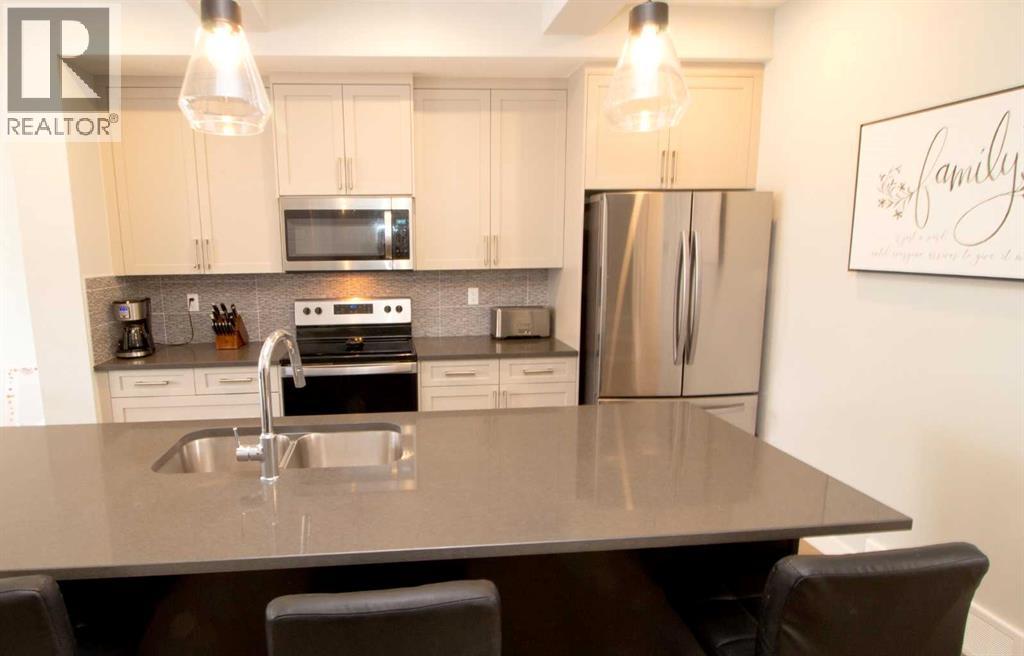 103 Sunrise Common, Cochrane, Alberta  T4C 2S2 - Photo 15 - A2247966