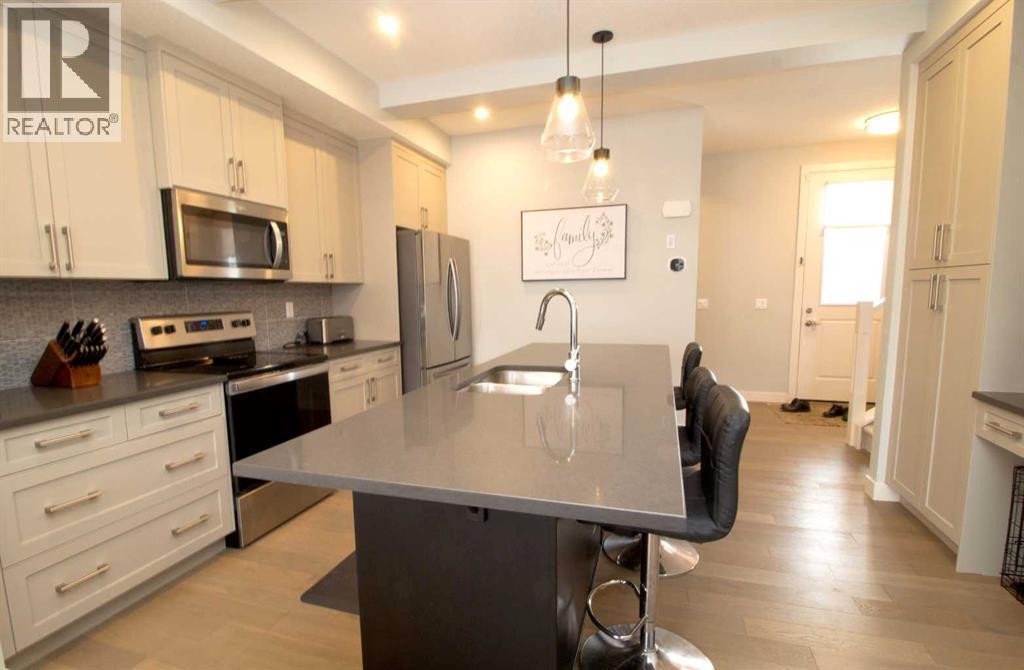 103 Sunrise Common, Cochrane, Alberta  T4C 2S2 - Photo 14 - A2247966