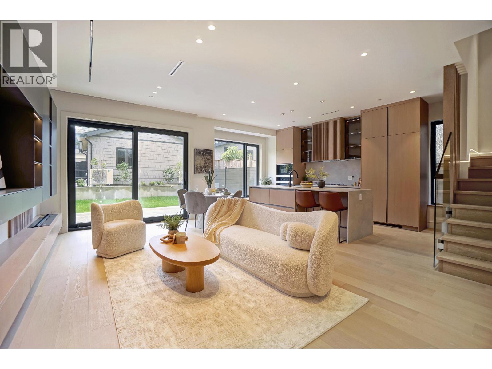 2 3460 W 14th Avenue, Vancouver, British Columbia  V6R 2W1 - Photo 3 - R3056703