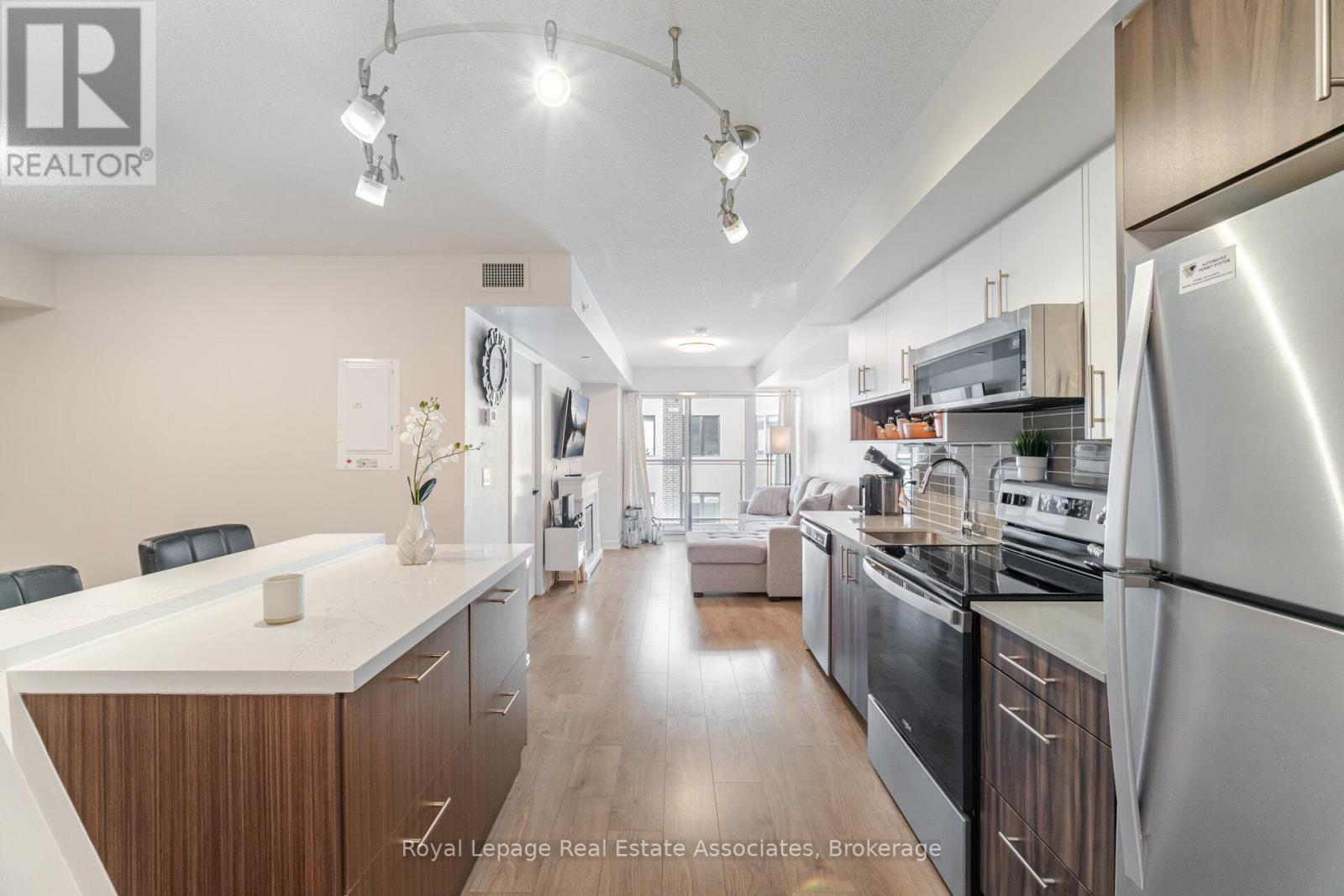 B327 - 1119 Cooke Boulevard, Burlington, Ontario  L7T 0C7 - Photo 9 - W12493856