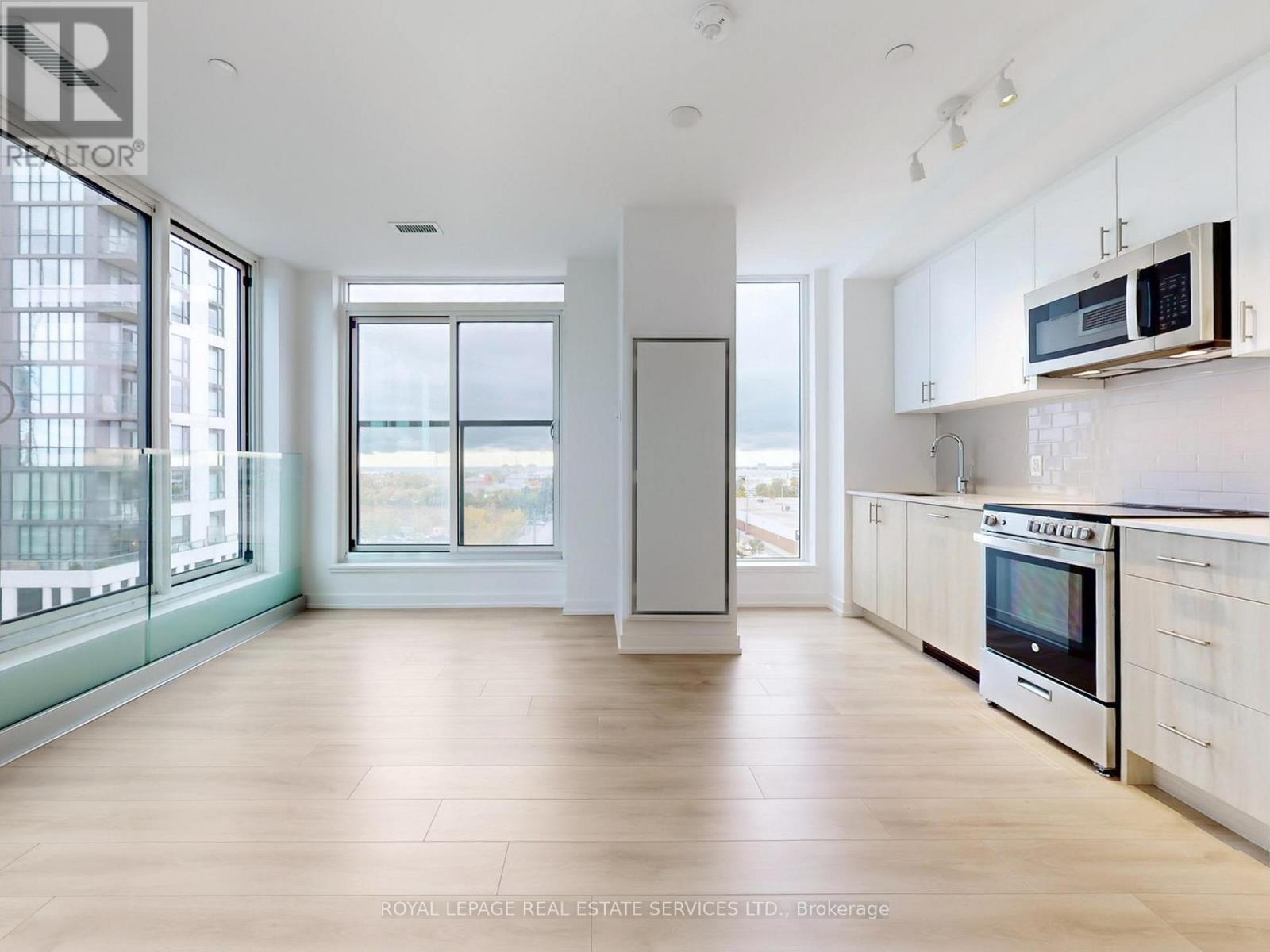 614 - 1195 THE QUEENSWAY, Toronto, Ontario