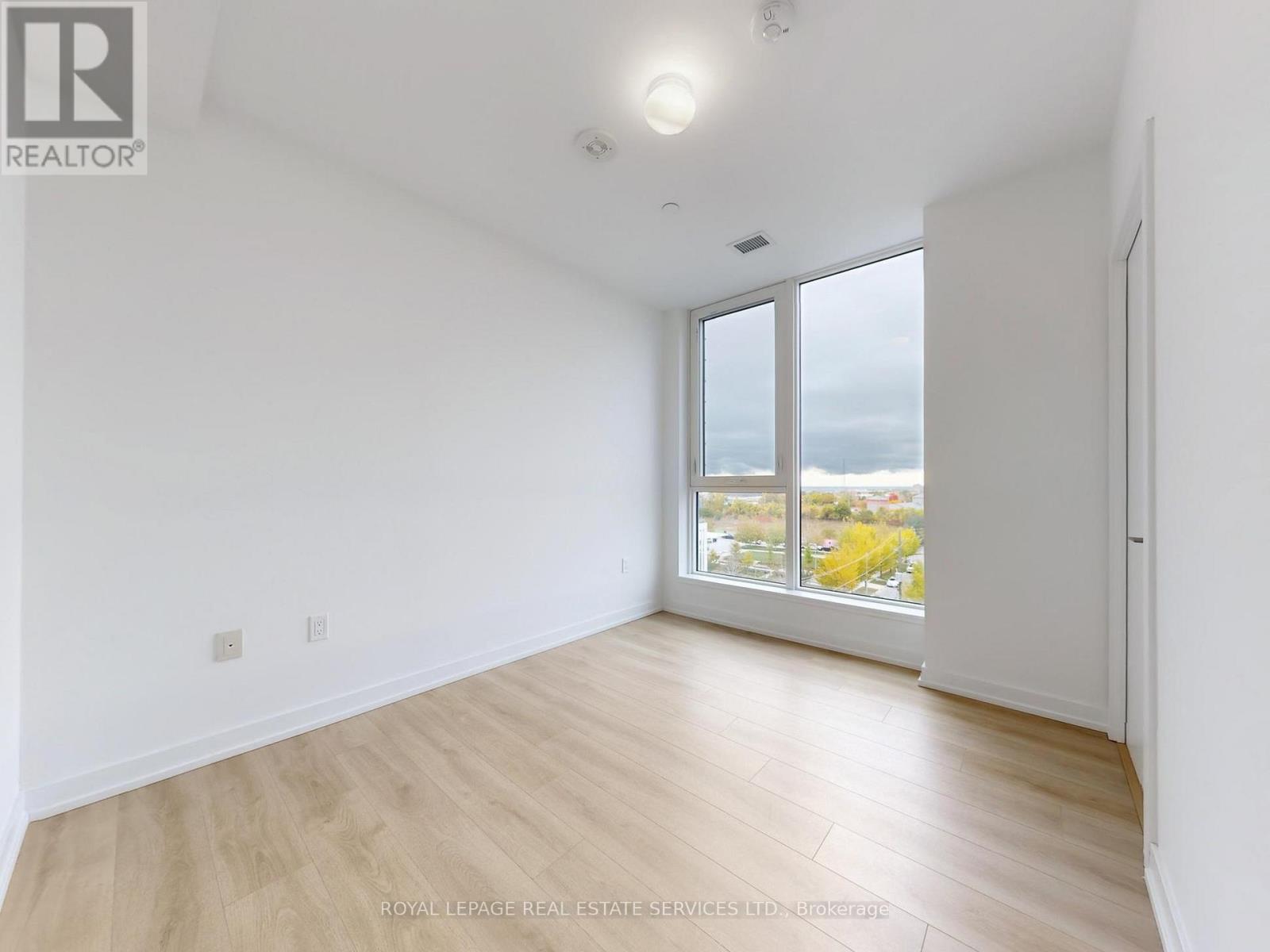 614 - 1195 The Queensway, Toronto, Ontario  M8Z 0H1 - Photo 10 - W12493894