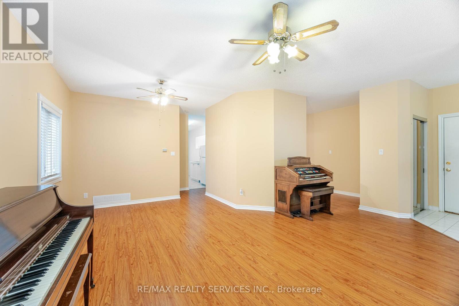 5 - 9 Ferndown Crescent, Brampton, Ontario  L6P 1C3 - Photo 10 - W12493912