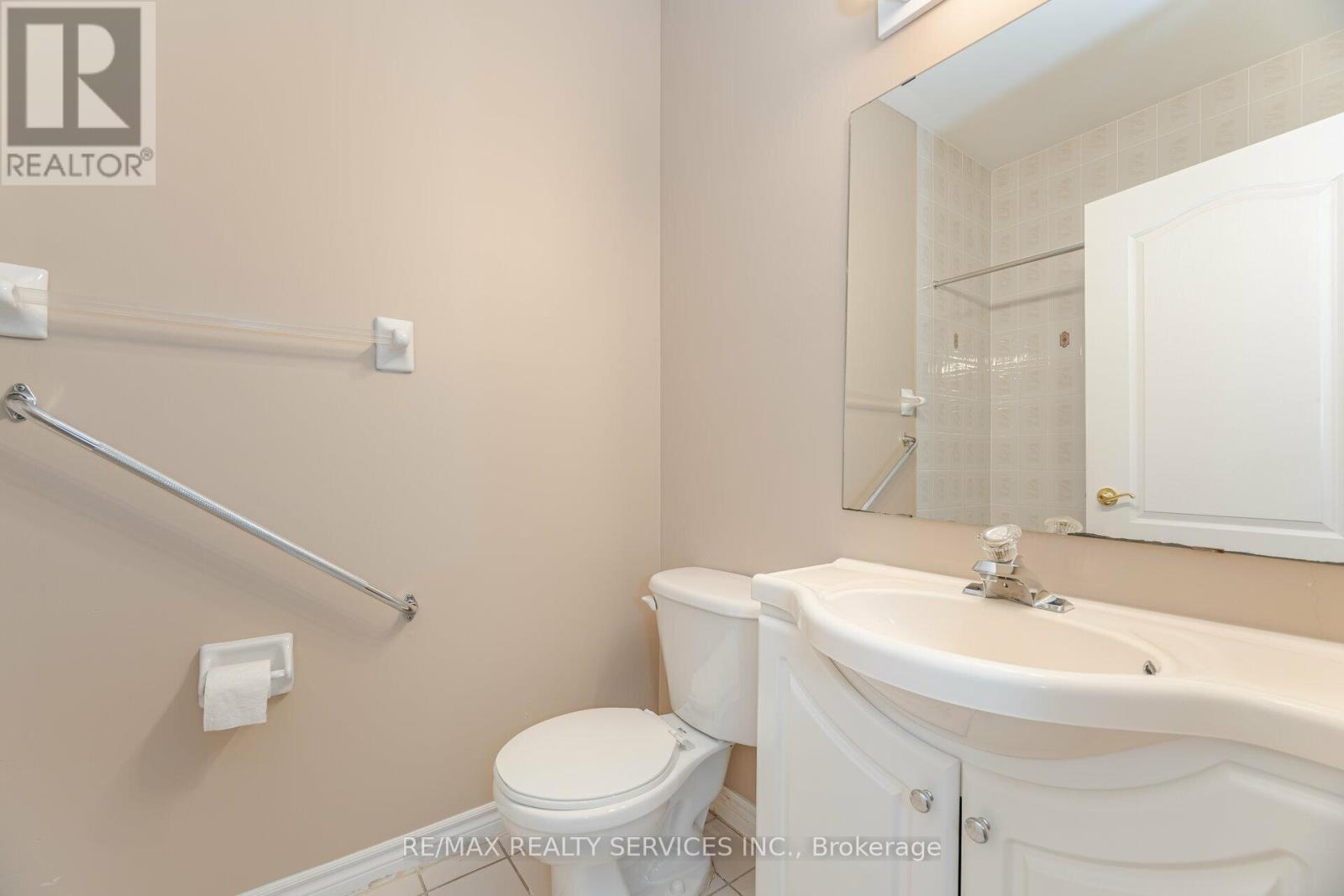 5 - 9 Ferndown Crescent, Brampton, Ontario  L6P 1C3 - Photo 21 - W12493912