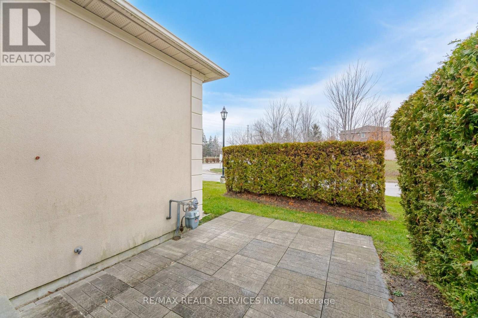 5 - 9 Ferndown Crescent, Brampton, Ontario  L6P 1C3 - Photo 35 - W12493912