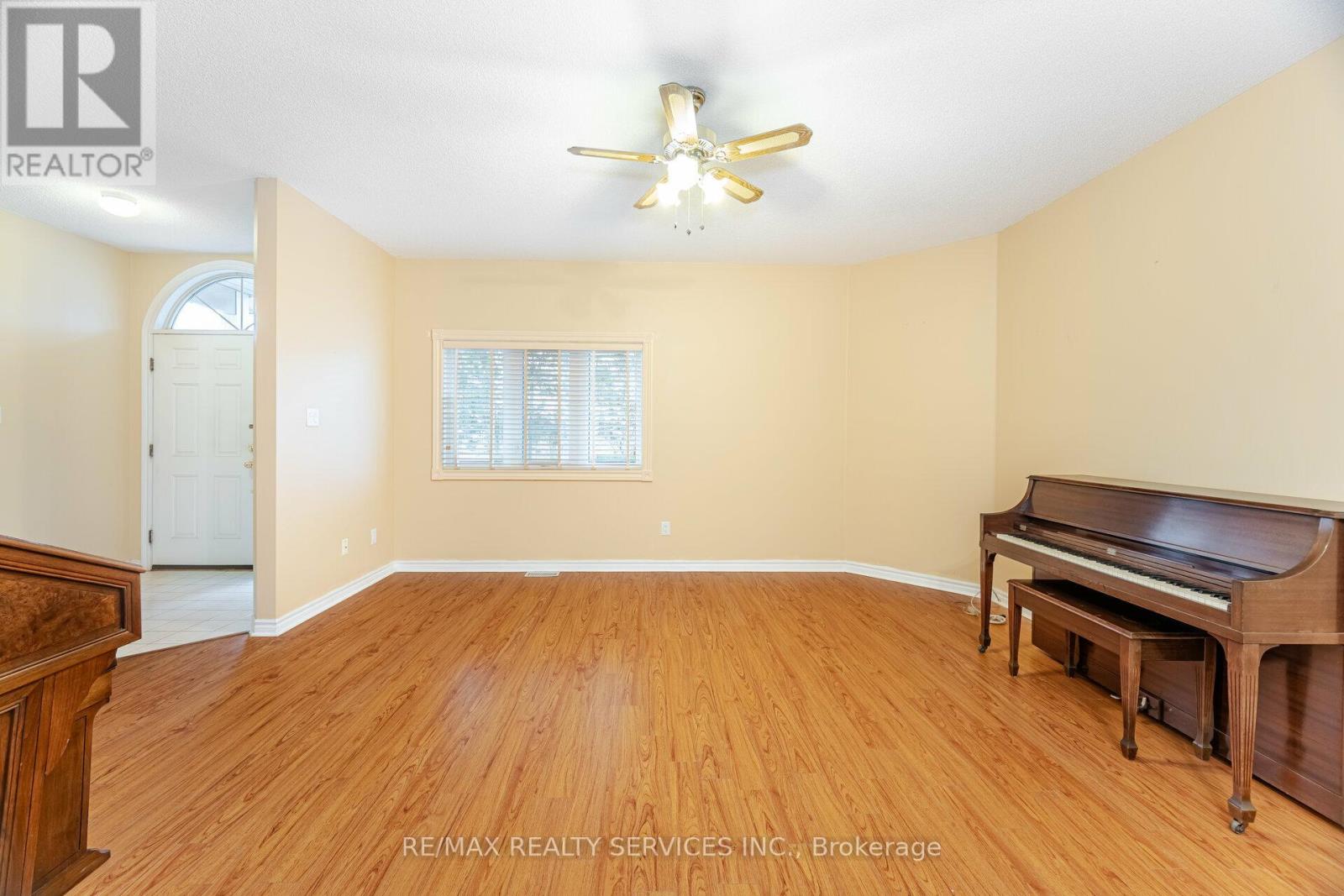 5 - 9 Ferndown Crescent, Brampton, Ontario  L6P 1C3 - Photo 8 - W12493912