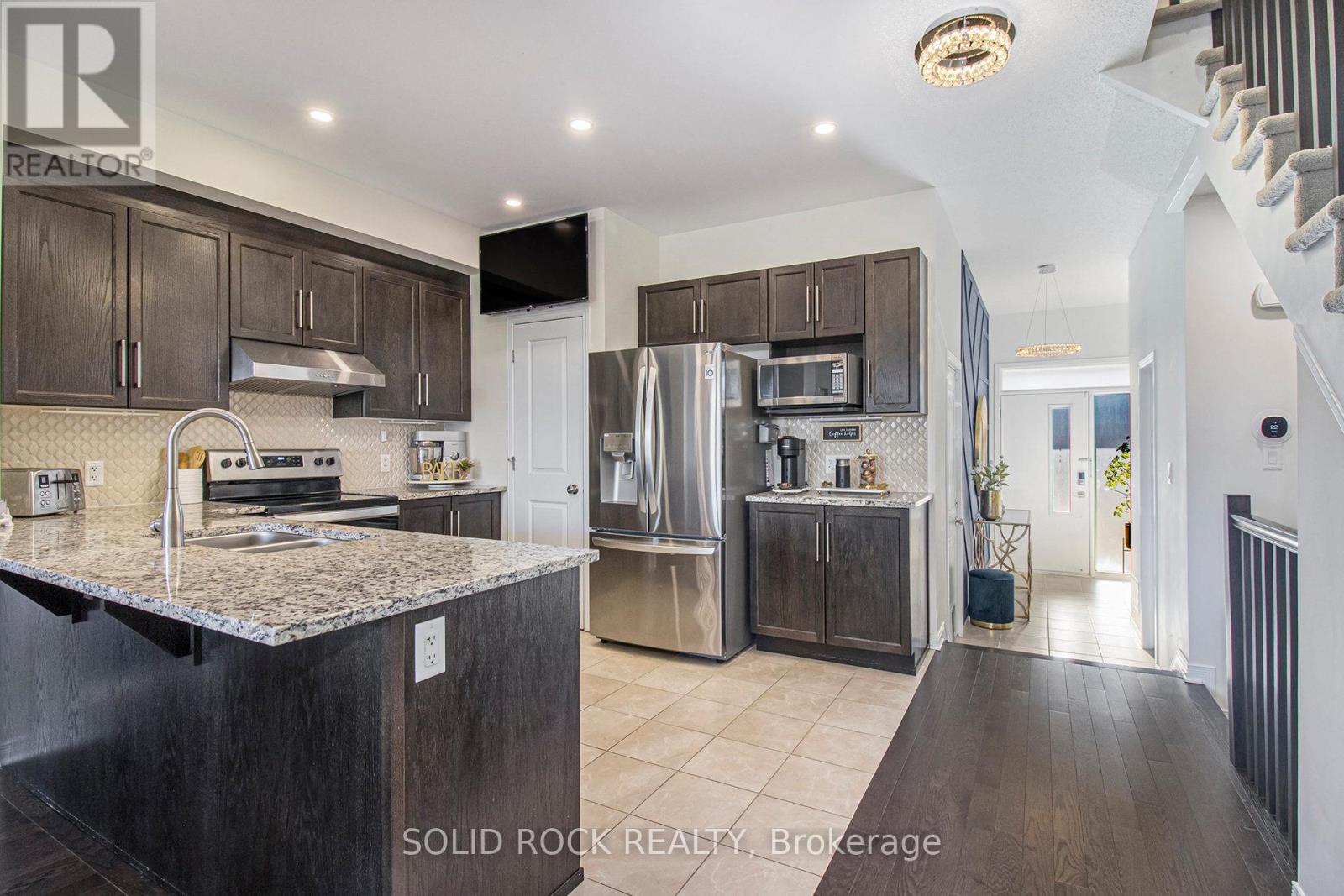 525 Cope Drive, Ottawa, Ontario  K2V 0N9 - Photo 11 - X12493952