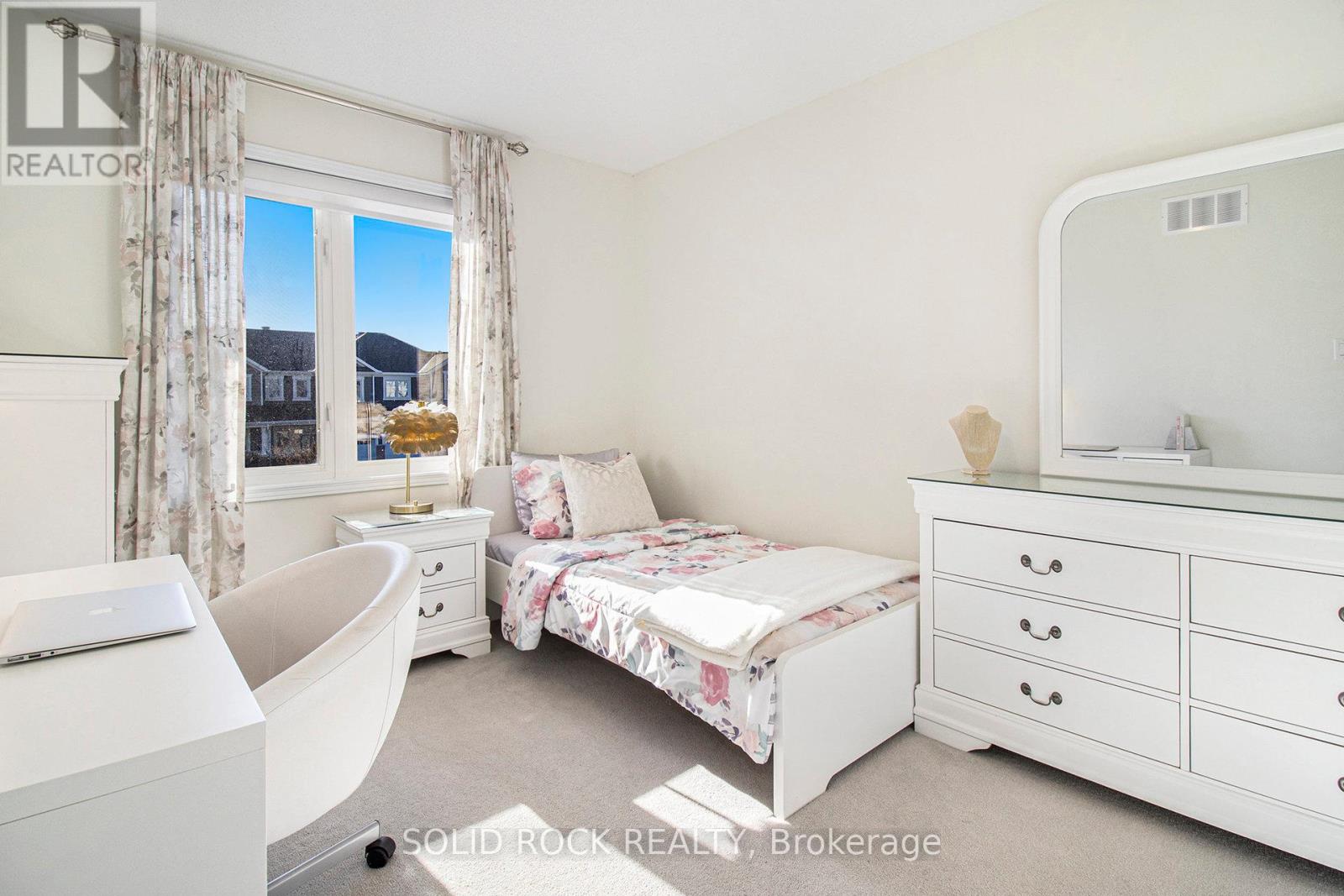 525 Cope Drive, Ottawa, Ontario  K2V 0N9 - Photo 15 - X12493952